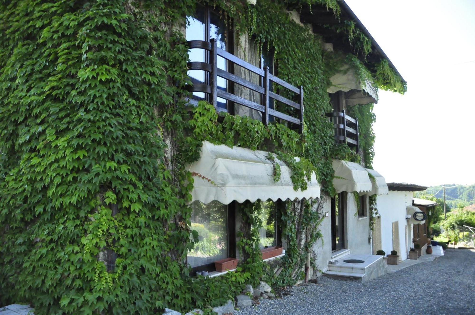 Premiata Osteria Dei Fiori Bed & Breakfast Cortiglione Dış mekan fotoğraf