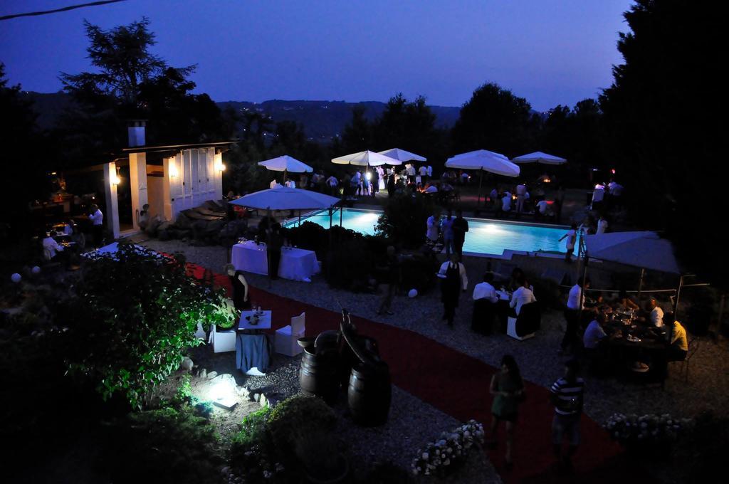 Premiata Osteria Dei Fiori Bed & Breakfast Cortiglione Oda fotoğraf